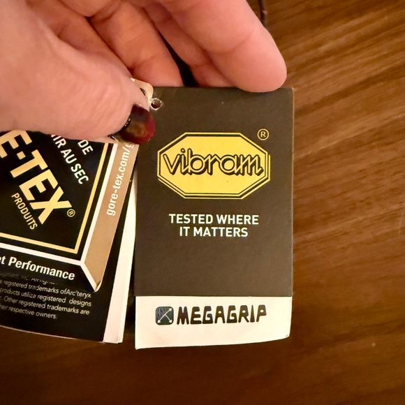 NWT Women’s Arc'teryx Acrux FL GTX approach shoe. - Picture 7 of 7